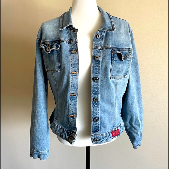 Preloved Guess jean jacket - Picture 1 of 6